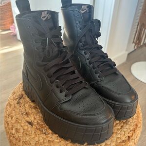 Nike Air Brooklyn Boots
